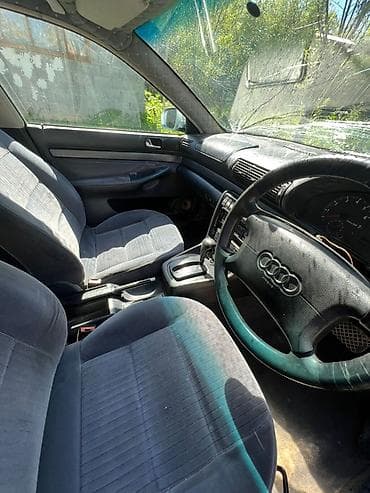мото номер: Audi A4: 1997 г., 1.8 л, Автомат, Бензин, Седан — 3