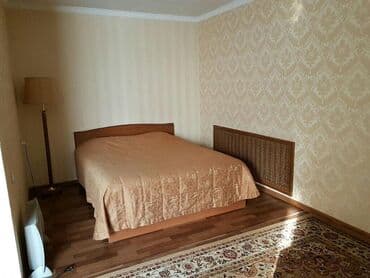 2 х комнатную квартиру по суточно в 8 мкр: 2 комнаты, Бронь — 5