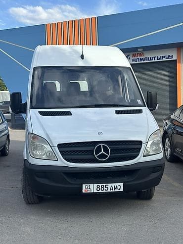 2008: Легкий грузовик, Mercedes-Benz — 2