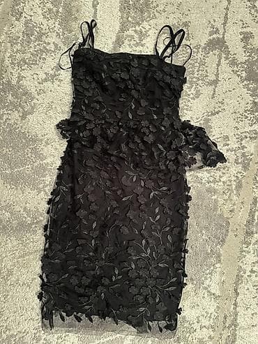 Платья: НОВОЕ РАЗМЕР 42 Подойдет Худеньким Не разу не одевалось Черное — 1