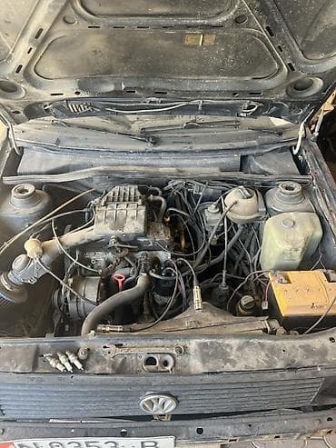 бампер вента: Volkswagen Golf: 1990 г., 1.8 л, Механика, Бензин, Хэтчбэк — 10