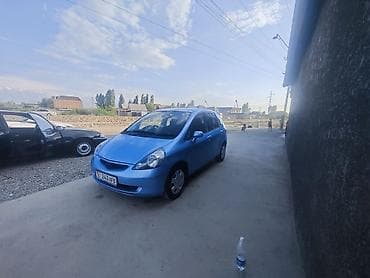авто в кыргыстане: Honda Fit: 2003 г., 1.5 л, Вариатор, Бензин, Хэтчбэк — 3