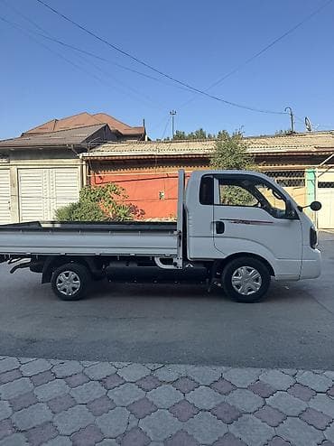 еврейский авто: Kia BONGO: 2021 г., 2.4 л, Механика, Газ, Фургон — 9