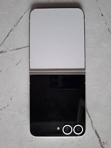 Смартфон-раскладушка с гибким внутренним экраном и внешним дисплеем