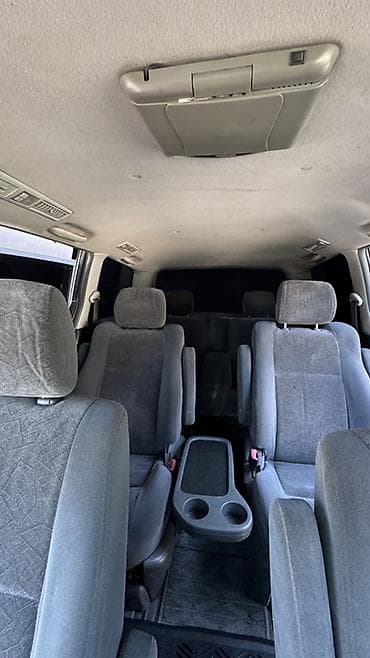 авто в такси: Toyota Estima: 2003 г., Минивэн — 9