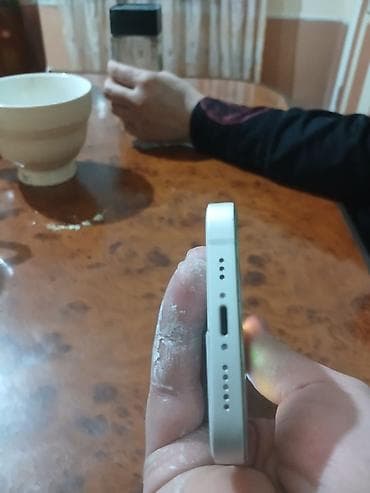 t 4: IPhone 14, Б/у, Белый, Зарядное устройство, Защитное стекло, Чехол, 100 % — 5