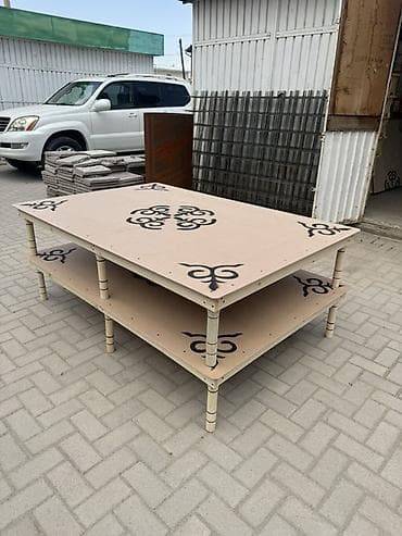 Стол для зала для гостей,
Стол раскладной at lalafo.kg Стол для зала для гостей,
Стол раскладной