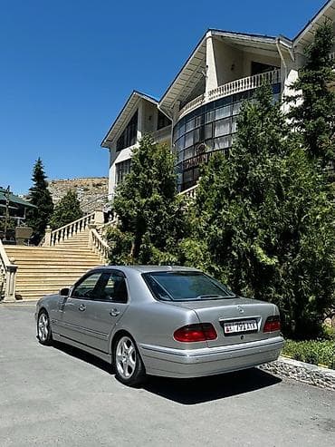 mers 211: Mercedes-Benz E-Class: 2001 г., 4.3 л, Автомат, Бензин, Седан — 4