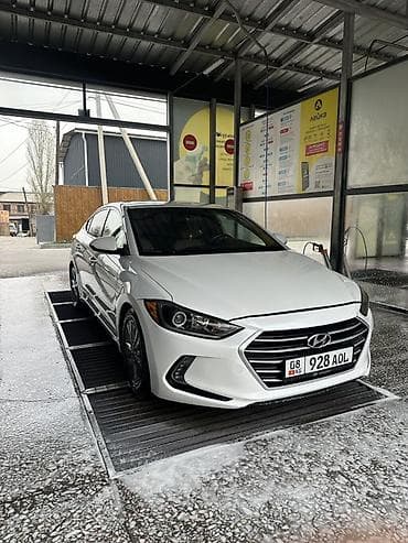 Hyundai Elantra: 2017 г., 2 л, Автомат, Бензин
