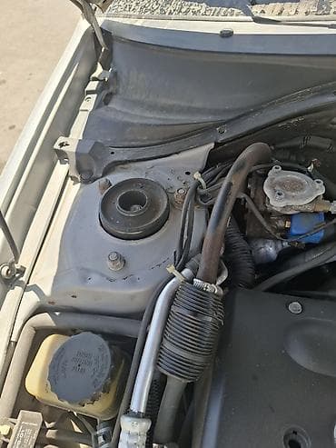 Транспорт: Toyota Avensis: 2001 г., 1.8 л, Механика, Газ, Универсал — 8