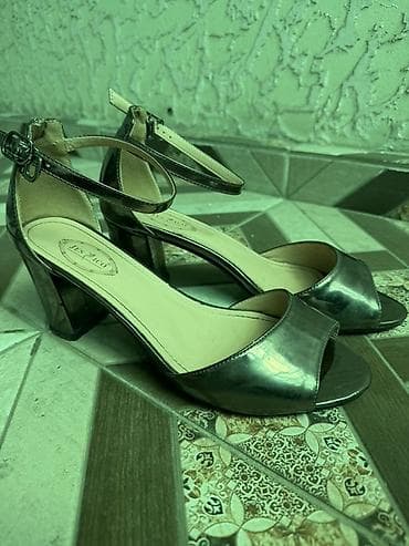 Личные вещи: Босоножки, 41, Б/у, цвет - Серебристый, Самовывоз — 3