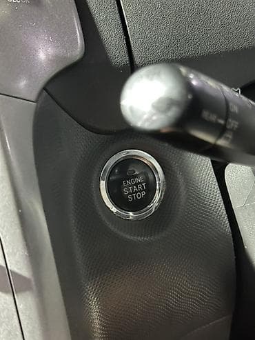 Toyota Ractis: 2005 г., 1.5 л, Автомат, Бензин, Хэтчбэк — 8