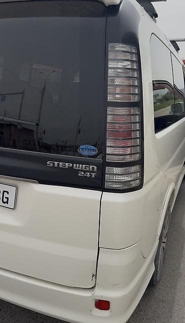 stepwagon: Honda Stepwgn: 2004 г., 2.4 л, Бензин, Минивэн — 3