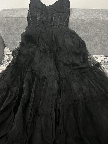 кийим: Балдар көйнөгү, Колдонулган — 1