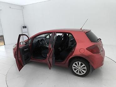 Toyota Auris: 2007 г., 1.6 л, Бензин, Хетчбек — 8