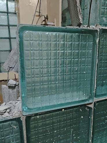 стекол: Стеклянные блоки (стеклоблоки) зеленого оттенка с рифленой фактурой — 1