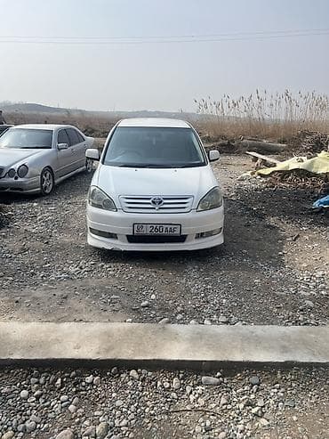 Toyota Ipsum: 2003 г., Автомат, Бензин, Минивэн