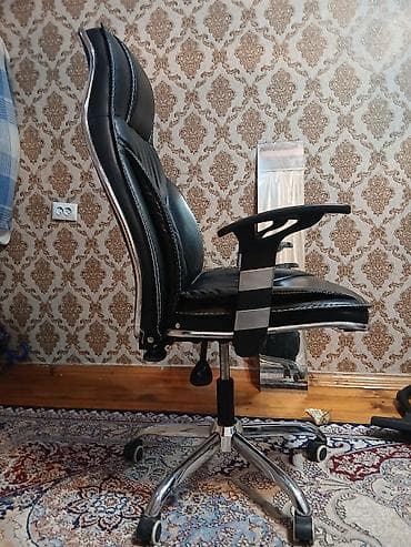 перевоз мебели: Офисное кресло, Б/у, С колесиками, цвет - Черный, Экокожа — 2