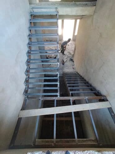 накладные брекеты для красоты купить: Обшивка лестниц — 6