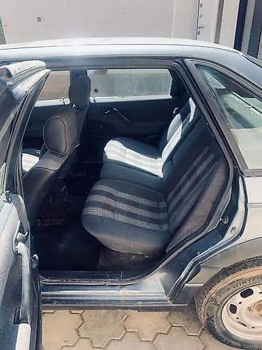 Транспорт: Volkswagen Passat: 1988 г., 1.8 л, Механика, Бензин, Седан — 9