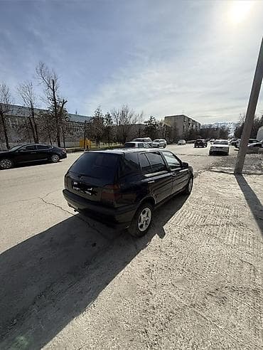 Volkswagen: Volkswagen Golf: 1992 г., 1.8 л, Механика, Бензин, Хетчбек — 3