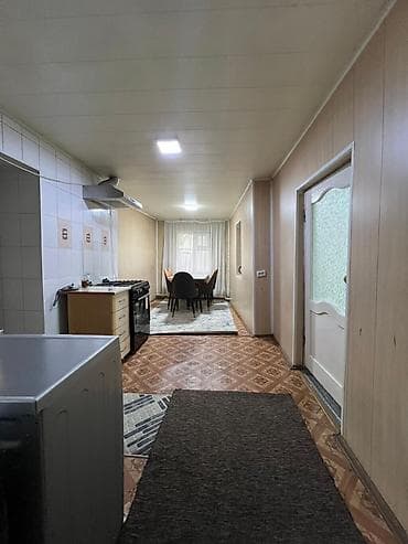 Недвижимость: 🏡 Продаётся небольшой дом в Бишкеке 📍 Район: Аламединский рынок 🛏 3 — 8