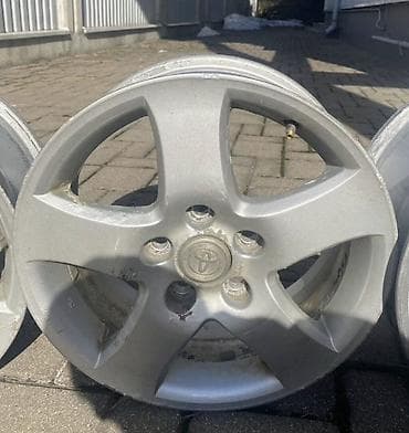 решетка 220: Литые Диски R 16 Toyota, Комплект, отверстий - 5, Б/у — 4