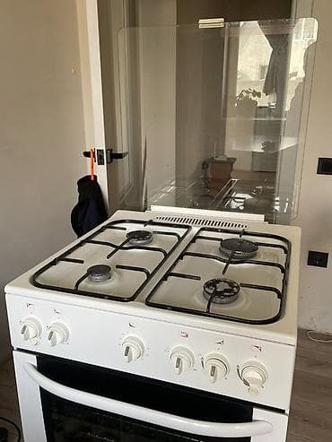 электрические плиты продаю: Газовая плита Teba с духовкой - 4 конфорки: 1 большая, 2 средние, 1 — 4