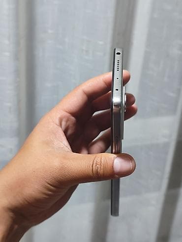 realme 9: Xiaomi, 12 Pro, 256 ГБ, 2 SIM — 5