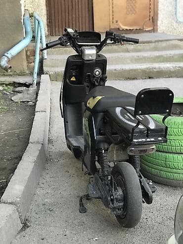 одежда в рассрочку: Китайский скутер, максимальная скорость 60 км/ч, запас хода 110км, все — 3