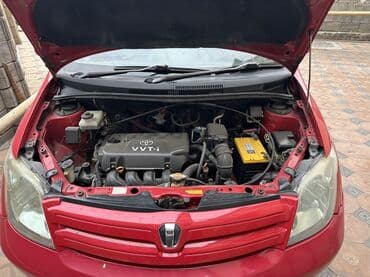 таета ис: Toyota ist: 2003 г., 1.5 л, Автомат, Бензин, Хэтчбэк — 3