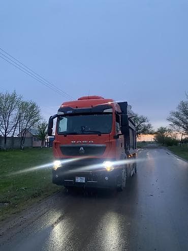 daf 95: Грузовик, Howo, Стандарт, Новый — 1