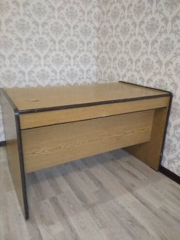 купить бу теннисный стол в бишкеке: Скидка письменный стол продается. В переднем есть шкафчик с 2 мя — 7
