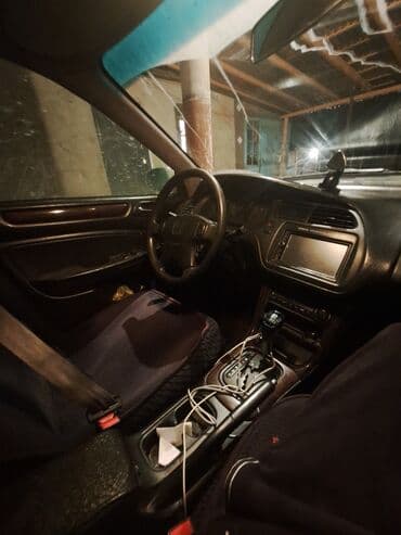 связи с переездом: Honda Accord: 1999 г., 2 л, Типтроник, Бензин, Седан — 3
