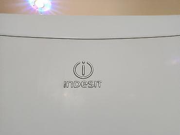 лабо рефрижатор: Холодильник Indesit, Б/у, Двухкамерный, De frost (капельный), 60 * 2 * 60 — 4