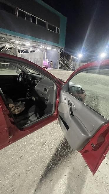 cz: Ford Focus: 2003 г., 2 л, Автомат, Бензин, Седан — 7