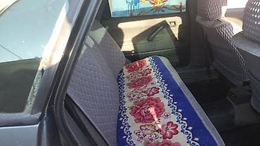 Volkswagen Passat: 1988 г., 1.8 л, Механика, Бензин, Седан