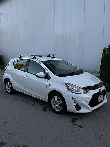 toyo: Toyota Prius C: 2017 г., 1.5 л, Автомат, Гибрид, Хэтчбэк — 1