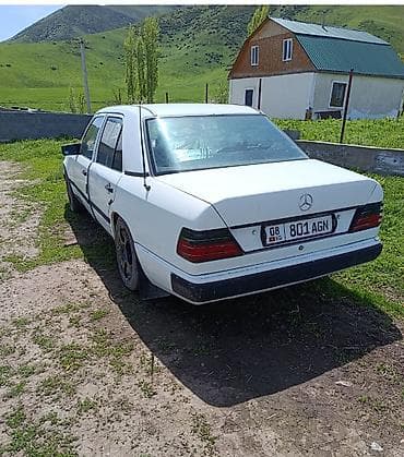Транспорт: Mercedes-Benz W124: 1988 г., Седан — 3