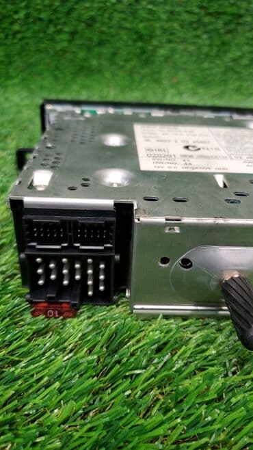 e46: Аудио магнитола BMW 3 E46 б/у. 2002 год, ОЕМ: В отличном состоянии — 4