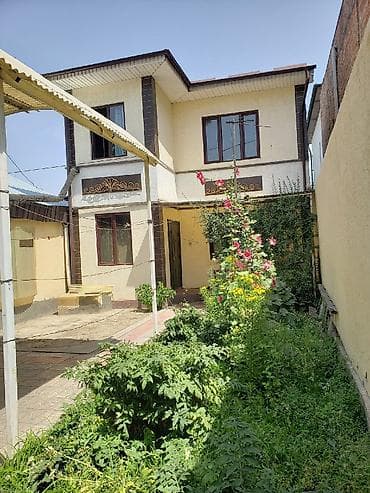 шлагбаум дом: Двухэтажный жилой дом с закрытым двором и навесом для авто. - — 1