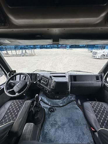 Транспорт: Тягач, Volvo, 1997 г., Тентованный — 10