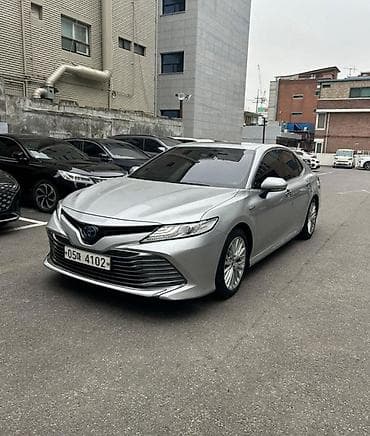 byd e7: Toyota Camry: 2017 г., 2.5 л, Вариатор, Гибрид, Седан — 3