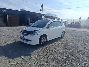 Унаа сатуу: Honda Fit: 2001 г., 1.3 л, Бензин, Хетчбек — 1