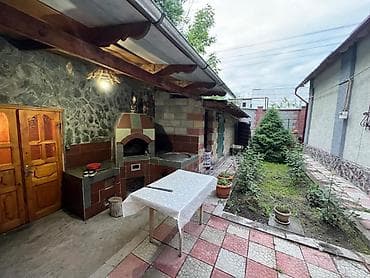 загородный дом: Продаётся частный дом с благоустроенным двором и множеством — 3