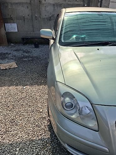 авто стенд: Toyota Avensis: 2004 г., 2 л, Автомат, Седан — 3