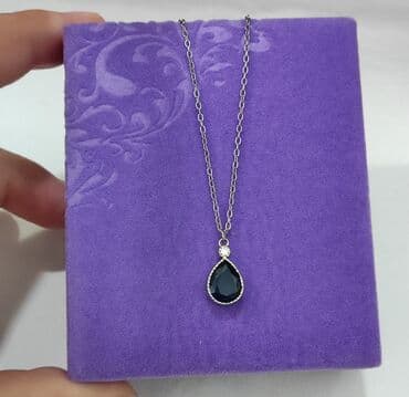 золотая лошадь цена: Серебряные колье, Проба 925, Женские, Новый, Сапфир — 1