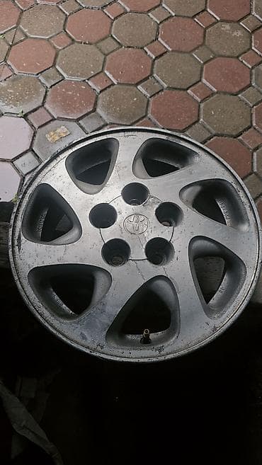 4 108: Диски R 15 Toyota, Комплект, отверстий - 5, Б/у — 1