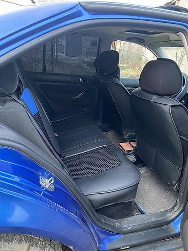 самый дешовый машина: Volkswagen Jetta: 2003 г., 1.8 л, Автомат, Бензин, Седан — 4