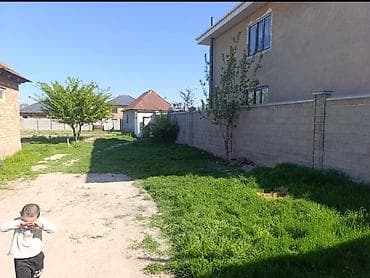 дом барачного типа: Дом с участком - Одноэтажный кирпичный дом с двускатной крышей — 7